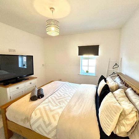 Luxury Countryside Stay - Waters Upton, Telford Exterior foto